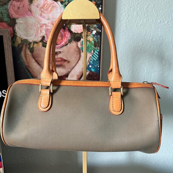 Burberry Hand Bag Nylon Khaki - EUC - Picture 3 of 8